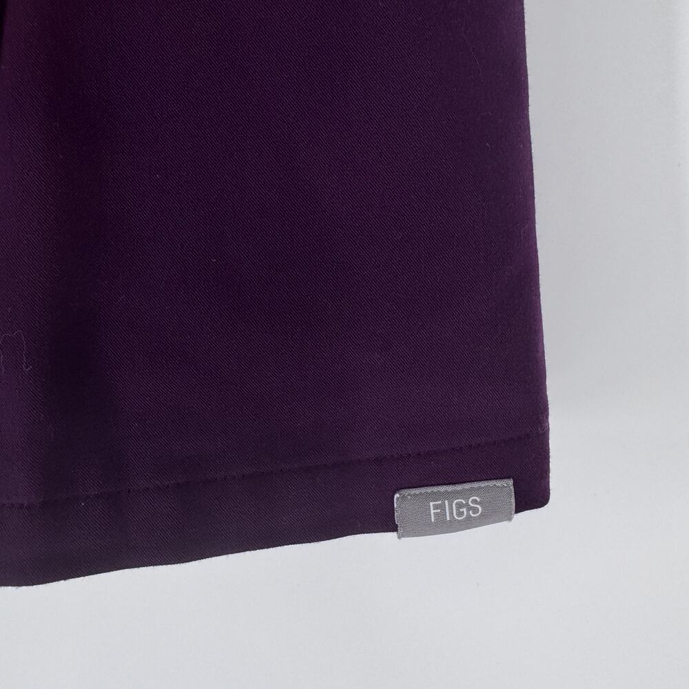 FIGS Scrub Top Womens Medium Purple V-Neck Short Sleeve Pockets Nursing‎ Medical - Picture 4 of 11